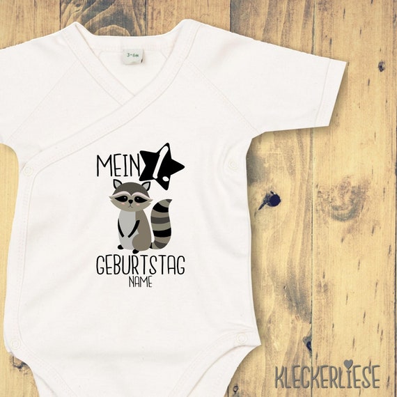 Wickelbody mit Wunschtext "Mein 1. Geburtstag Waschbär mit Wunschname" Babybody Strampler Wickelbody Organic Kimono Kurzarm Baby Body