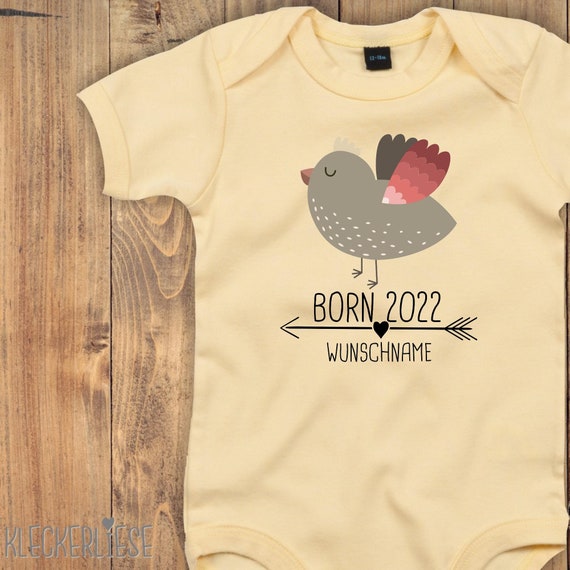 Baby Body mit Wunschtext "Born 2022 Tiermotiv Pfeil Wunschname Name Text Vogel" Babybody Strampler Jungen Mädchen Kurzarm