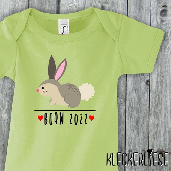 Baby Body "Born 2022 Tiermotiv Hase " Babybody Strampler Jungen Mädchen