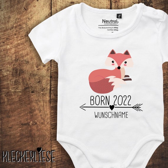 kleckerliese Babybody Body mit Wunschname "Born 2022 Tiermotiv Pfeil Wunschname Name Text Fuchs" Fair Wear, Bio, Organic Baby Jungen Mädchen