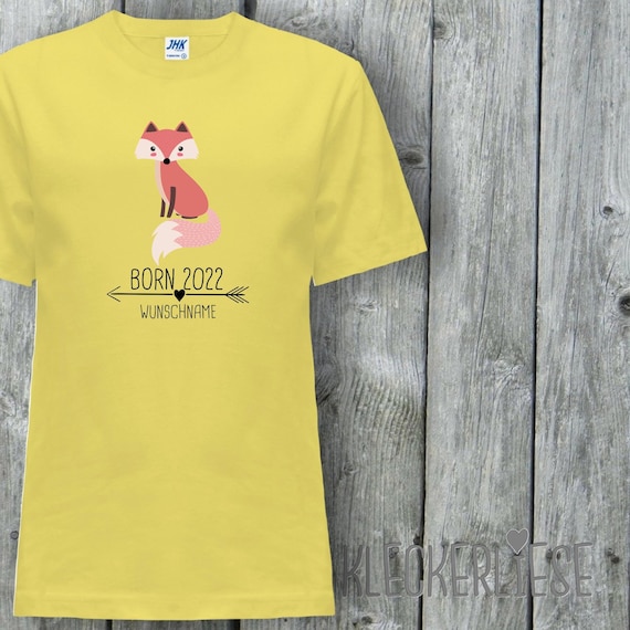 Kinder T-Shirt mit Wunschname "Born 2022 Tiermotiv Pfeil Wunschname Name Text Fuchs" Shirt Jungen Mädchen Baby Kind