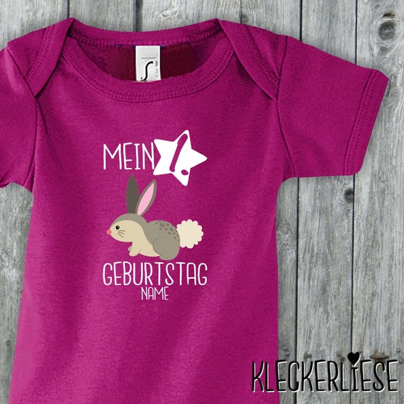 Baby Body mit Wunschname "Mein 1. Geburtstag Hase mit Wunschname" Babybody Strampler Jungen Mädchen