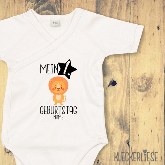 Wickelbody mit Wunschtext "Mein 1. Geburtstag Löwe mit Wunschname" Babybody Strampler Wickelbody Organic Kimono Kurzarm Baby Body