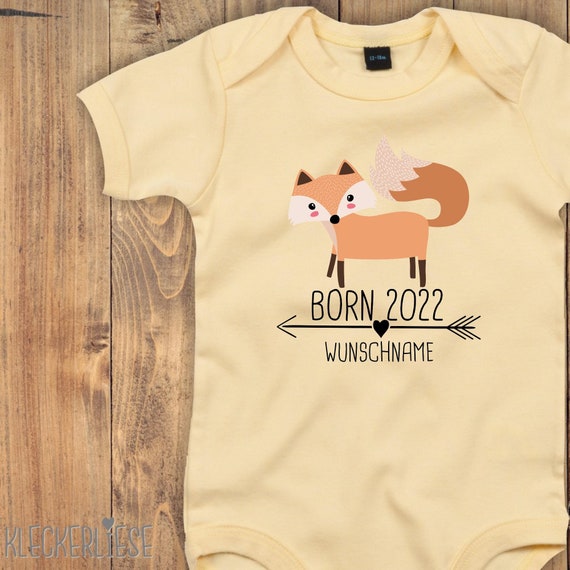Baby Body mit Wunschtext "Born 2022 Tiermotiv Pfeil Wunschname Name Text Fuchs" Babybody Strampler Jungen Mädchen Kurzarm