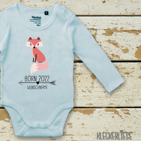 Langarm Body mit Wunschname Babybody "Born 2022 Tiermotiv Pfeil Wunschname Name Text Fuchs" Fair Wear Bio Organic