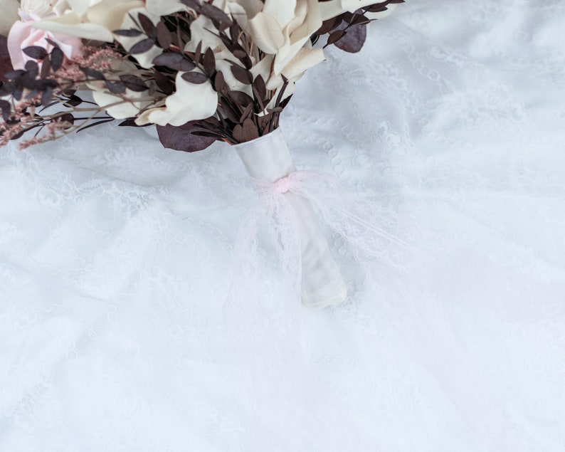 Oval Wedding Bouquet Bridal Bouquet Blushed Sola Wood Flowers Preserved Bouquet Japanese Garden White and Red Eucalyptus