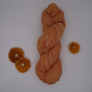 Hand Dyed Speckled Sockyarn - Classic Sock DK &quot;Afterglow&quot; 100 g - naturally dyed, organic wool, non-superwash, plastic free, all natural