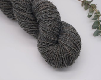 Hand dyed Sock Yarn - Classic Sock DK "Winter Days" 100g - naturally dyed, organic wool, non-superwash, plastic free, sustainable