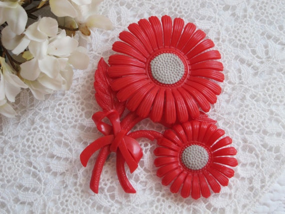 Brooch Pin Red Plastic Flower Extra Large Vintage… - image 2