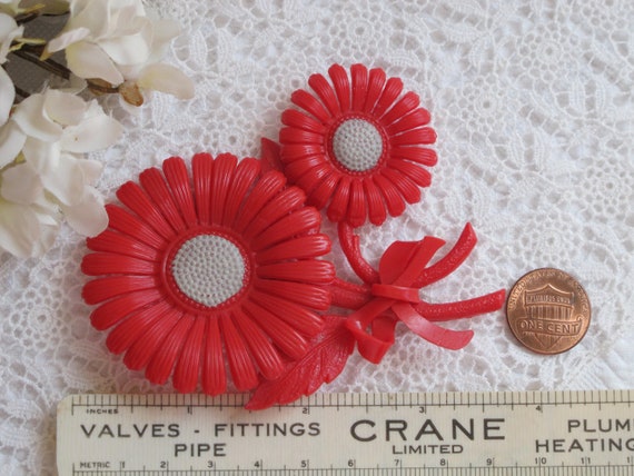 Brooch Pin Red Plastic Flower Extra Large Vintage… - image 7