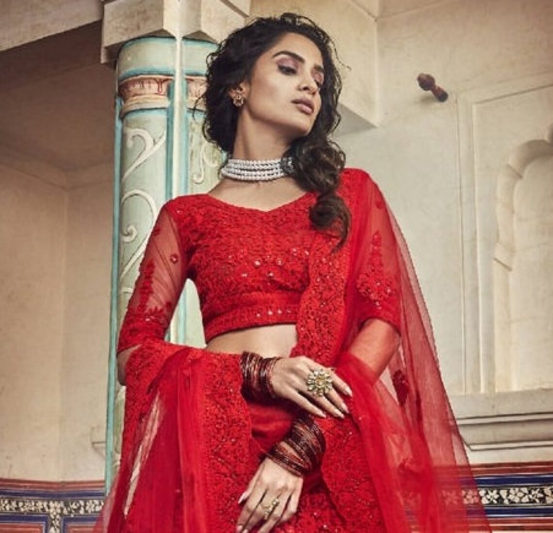 sabyasachi priyanka chopra lehenga price