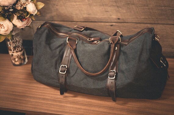 vintage leather weekend bag
