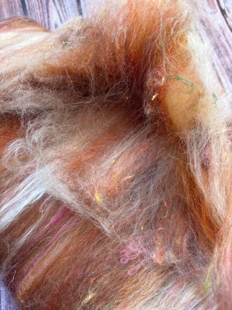 Neutral mixed fibres for spinning and felting. Art batt: merino silk textured nepps tencel. Rose gold beige colours #B5 image 8