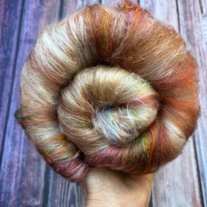 Neutral mixed fibres for spinning and felting. Art batt: merino silk textured nepps tencel. Rose gold beige colours #B5 image 3