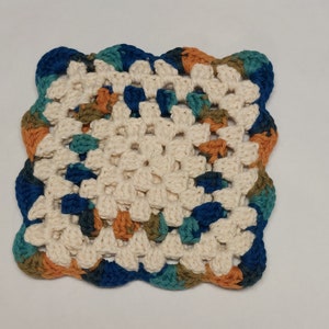 Double Thick Cotton Granny Square Hotpad Trivet Blue Ecru Multi
