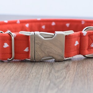 Red Heart Dog Collar: White Heart Motif, Nylon Webbing