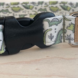 Dinosaur Print Dog Collar: Green Dino Fabric Collar
