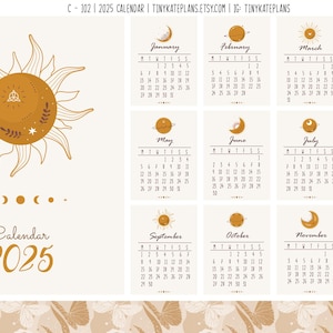 K&ouml;nnte beinhalten: Ein druckbarer Kalender f&uuml;r 2025 mit einem himmlischen Thema. Jeder Monat zeigt ein anderes Himmelsk&ouml;rper, wie Sonne, Mond oder Planet, in einem minimalistischen Stil. Der Kalender ist perfekt f&uuml;r alle, die Astrologie und himmlisches Design lieben.