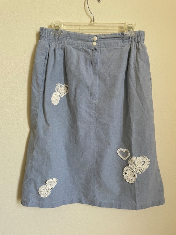 Denim chambray 80s skirt with white heart lace app