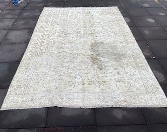 6x9 Beige Oushak-matta: Handgjord turkisk matta
