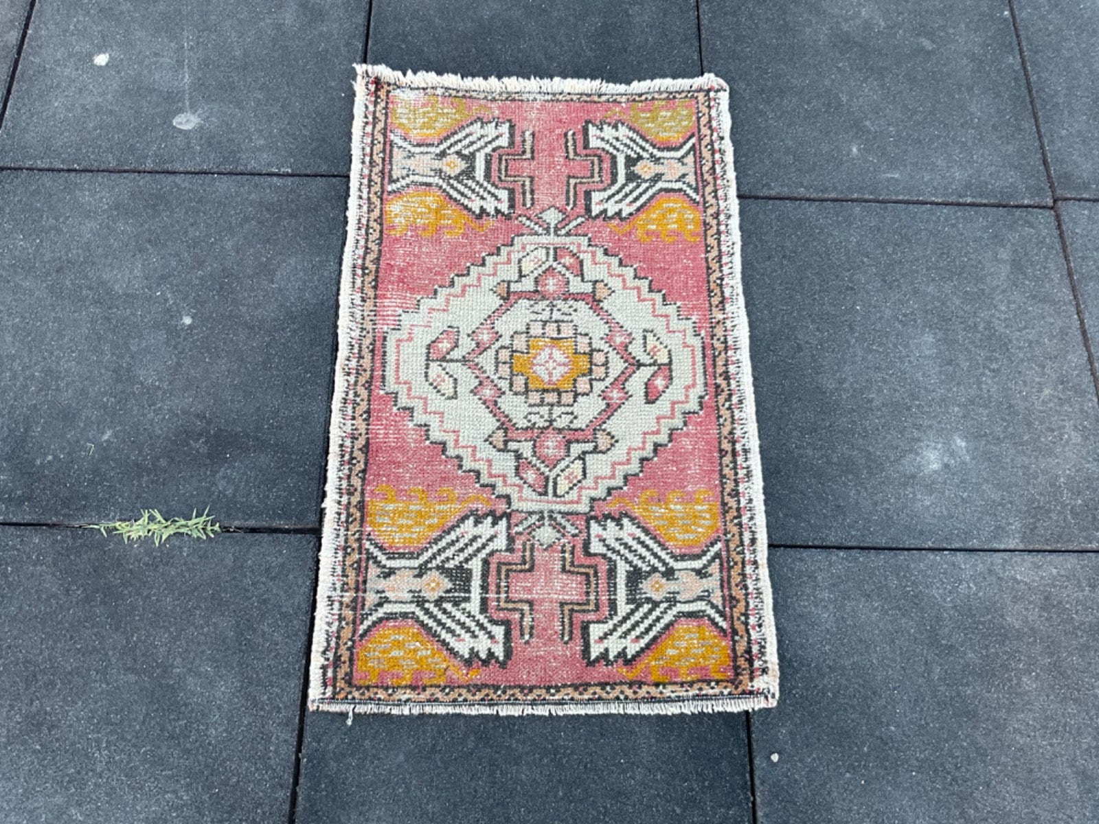 Red Turkish Doormat Rug: Small Vintage Boho Decor (55x85 Cm) - Etsy