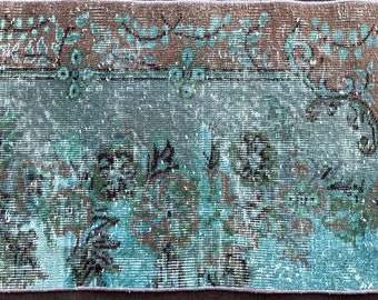 ブルーのオーバーダイウールランナーラグ：ヴィンテージトルコ廊下敷き