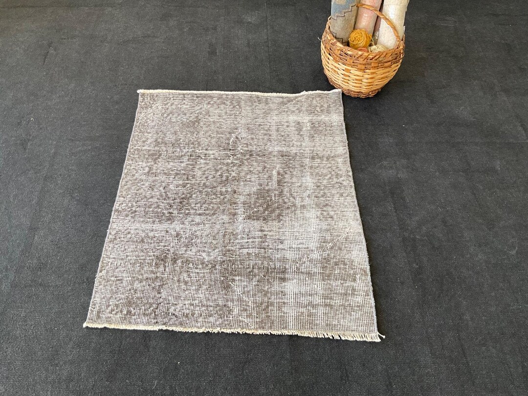 Handmade Wool Turkish Rug: Square Oriental Doormat (2.6x3.2 Ft