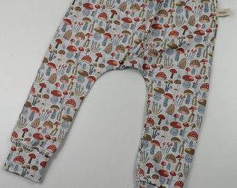 Slim harem children's trousers mushrooms Long trousers for children / babies, size 92, jersey