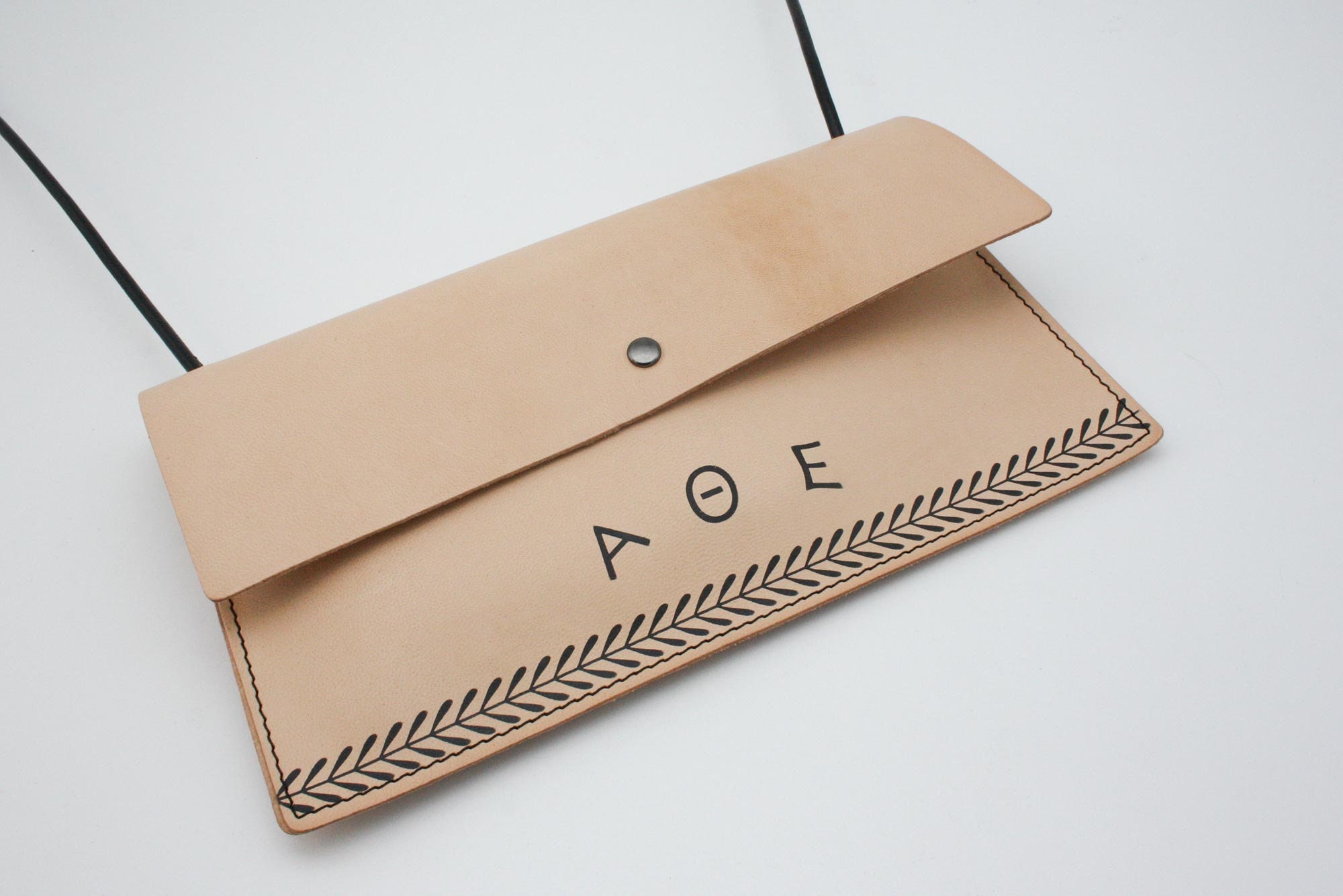 Leer kleine crossbody tas, schouder handtas, minimaal ontwerp / Uil van  Athene - Etsy België, image size:2000x1334