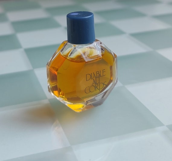 Diable Au Corps by Donatella Pecci-blunt Eau De Parfum 