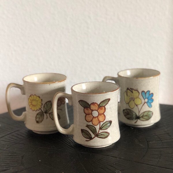 Vintage Floral Stoneware Coffee Mugs (Set of 3) / Kitchen Home Gift/ Mid-Century Style/ Boho Floral Mugs