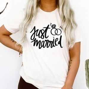 Just Married T-Shirt | Ladies Tee | Graphic T shirt | Gift  Idea | Wedding Gift | Cute Shirt | Newlywed | Engagement Gift Idea | Marriage