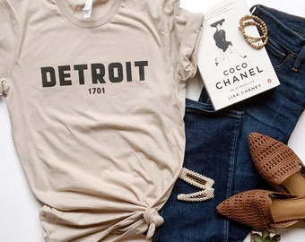 Detroit 1701 tshirt, Detroit shirt retro, Womans Detroit Shirt, Detroit tigers, Vintage, Fashion, Michigan Shirt, Graphic tee, black, tan