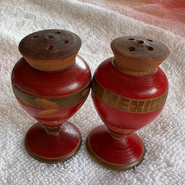 Salt and Pepper shaker collectibles