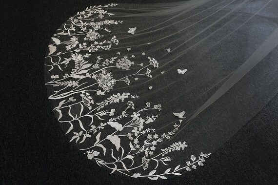 ウェディングベール ロング花柄刺繍 ワタベEFV-FLOWER LILY - 刺繍入りワイルドフラワーウェディングベール：繊細な花