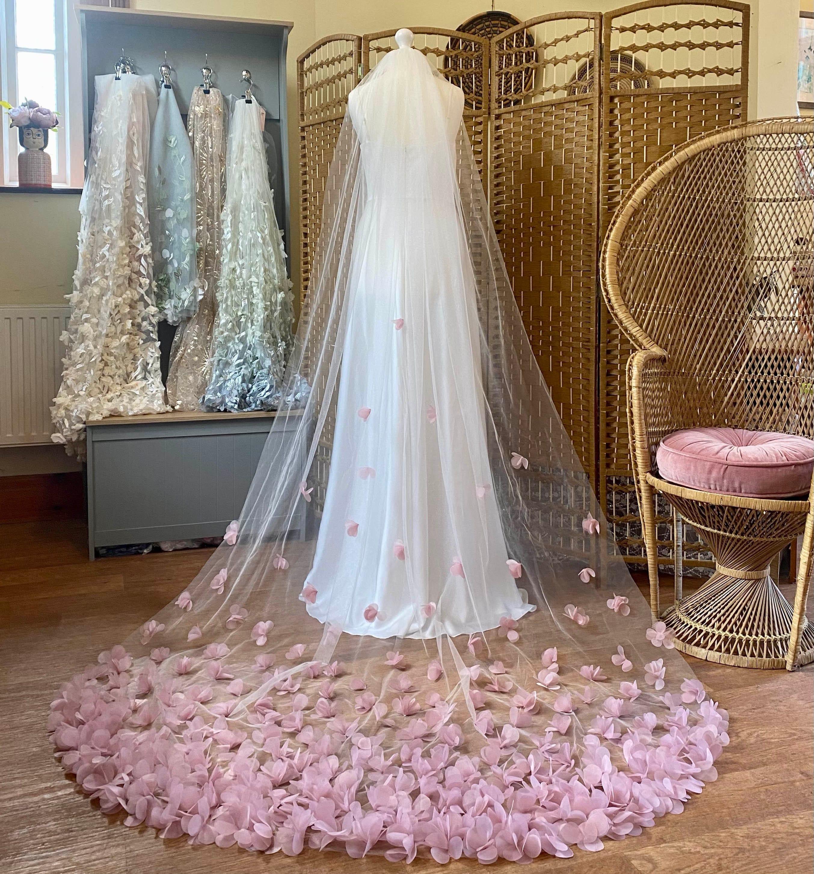 PEONY - Customisable Wedding Veil, Handmade 3D Flower Veil in
