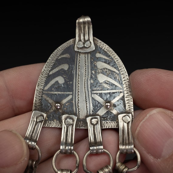 Pendentif Berbère Ancien En Argent Massif Niellé - Bijou Ethnique Antique - Occasion