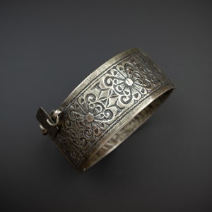 Antique Moroccan Berber Bracelet, Silver Moroccan Ethnic Bracelet, Essaouira, Berber Jewellery, Vintage Ethnic Adornment