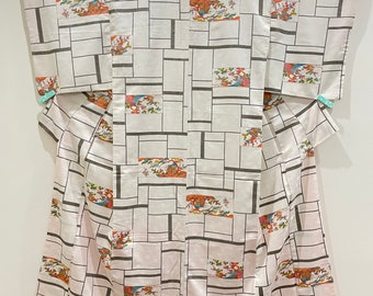Kimono Komon blanco sintético