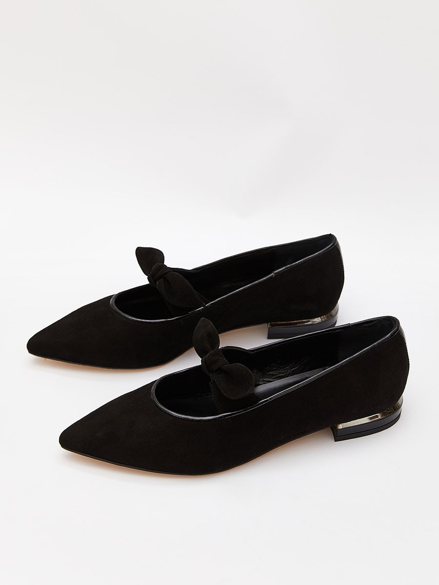 black court shoes with bow