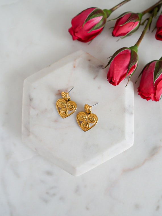 Vintage Anne Klein Matte Gold Heart Earrings