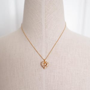 Collana vintage con ciondolo a forma di cuore in cristallo austriaco: catena color oro, anni &#39;80