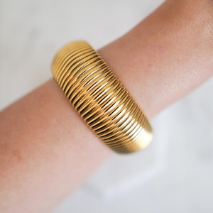 Vintage Gold Omega Chain Bracelet stamped MONET, Gold Omega Chain Bracelet, Gift Ideas for Women or Teens