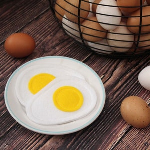 Felt Food Fried Eggs, set of 2, Pretend Play Breakfast Food, Toy Kitchen Foods, Kids Toy, Play Restaurant, Educational Toy, Imagination Play image 2