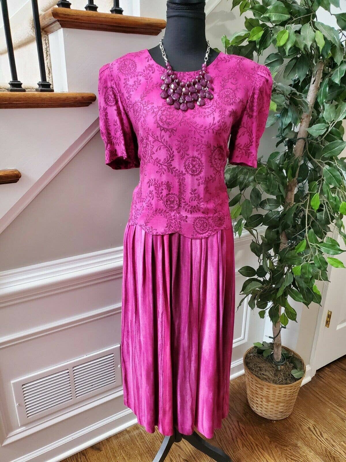 Vintage Sag Harbor Fuschia 100% Rayon Short Sleeve Round Neck Long Maxi Dress 8