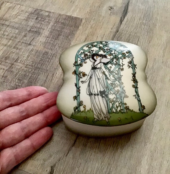 Ceramic Porcelain Trinket Box Edwardian Woman Ima… - image 2