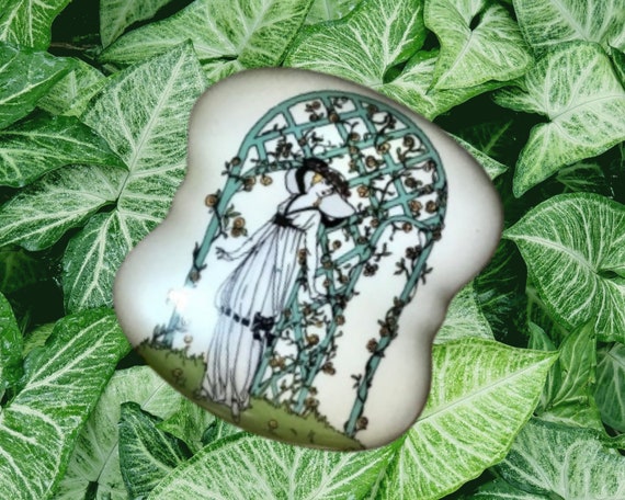 Ceramic Porcelain Trinket Box Edwardian Woman Ima… - image 9