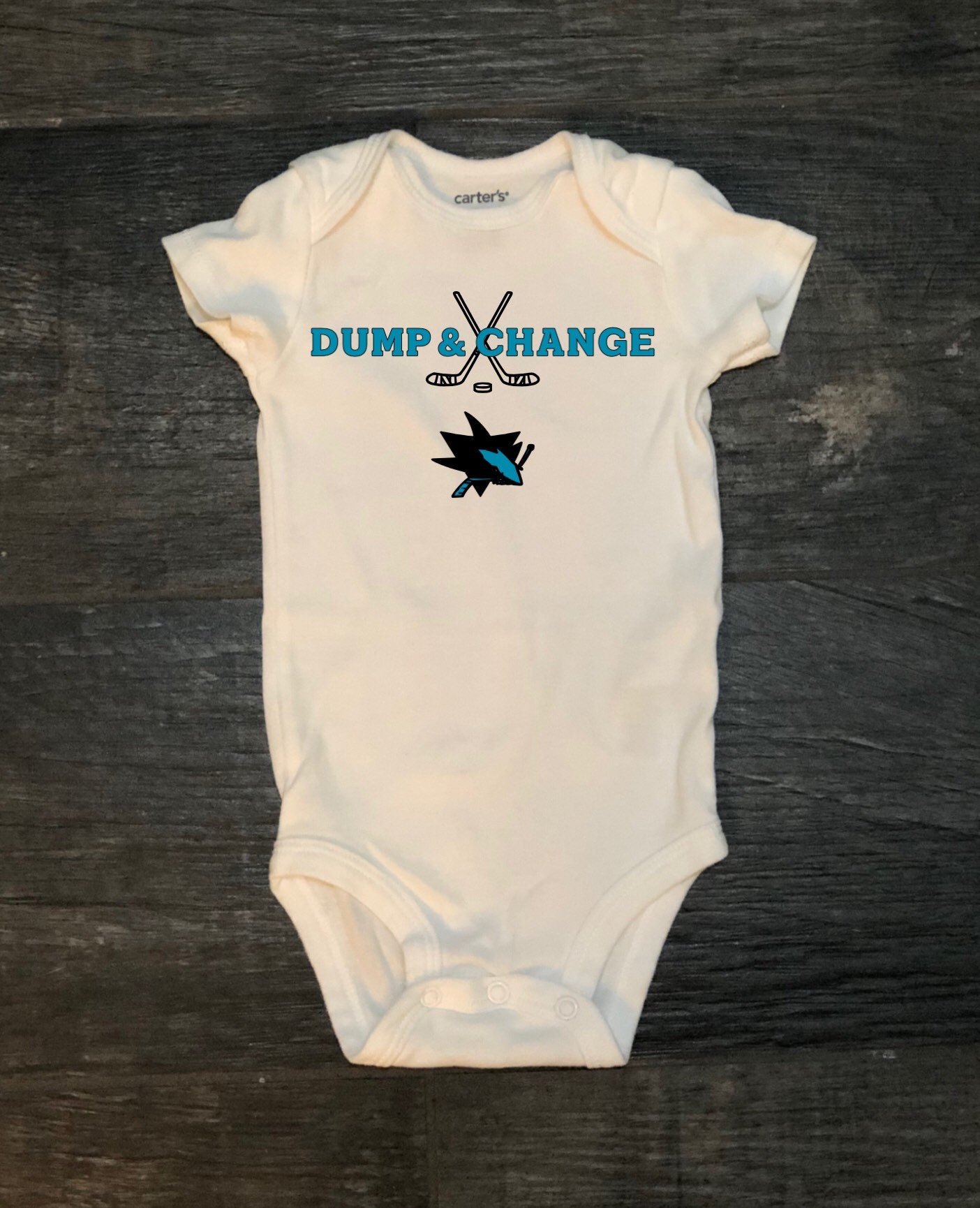 Bodysuit Bébé Hockey "Dump And Change" 0-3 à 18 Mois, Vêtement Neuf Sans étiquettes, Pratique Et Mignon
