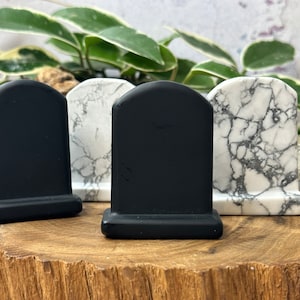 Tombstone Carvings, Halloween Carving, Onyx, Howlite, Crystal Carvings
