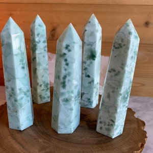 Beautiful Green Alabaster Points (man made), Healing Crystals